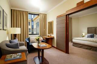 Гостиница Коринтия Санкт-Петербург Люкс с видом во внутренний дворик-1